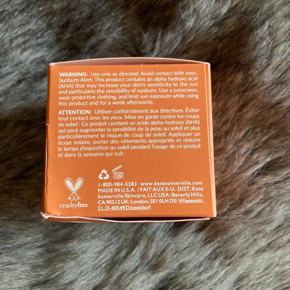 Exfolikate Glow Moisturizer - Picture 4 of 5